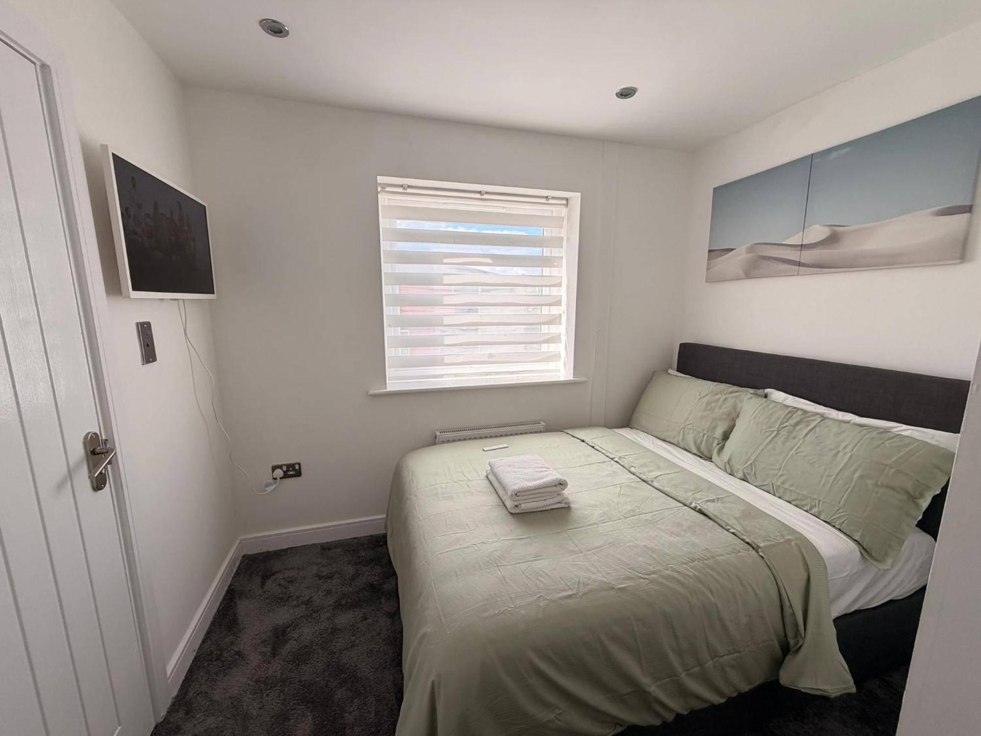 Luxury Rooms - Pick A Room - Free Parking & Kitchen Access, Near Etihad Stadium, The Coop Live & Piccadilly Station, Manchester, Manchester